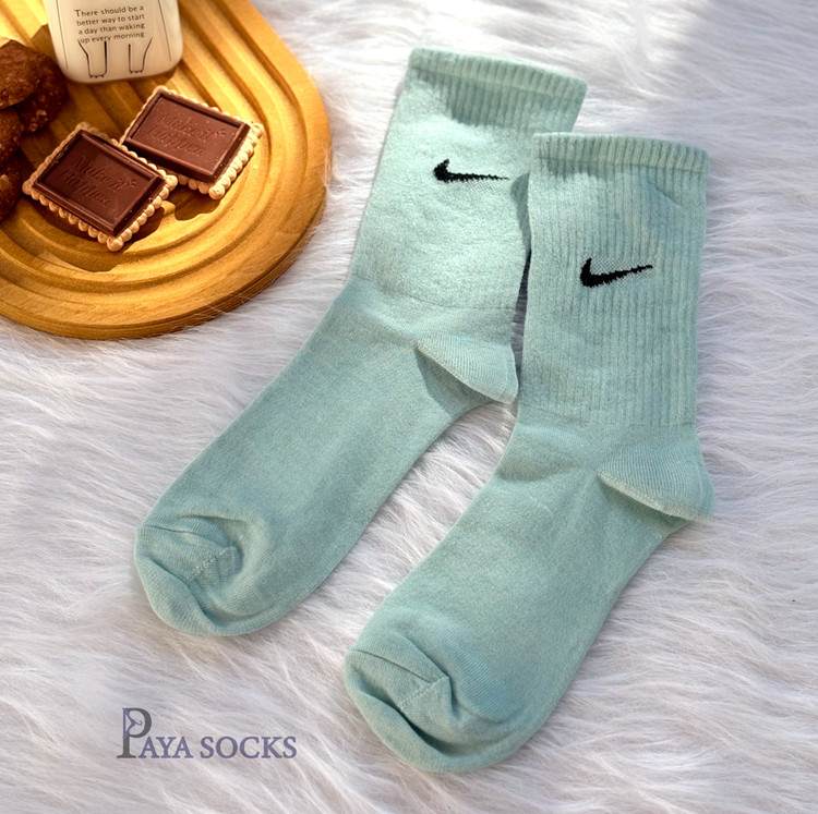 جوراب ورزشی دخترانه ساقدار طرح ساده و مینیمال